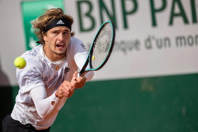 两队在攻防 两队在攻防